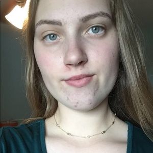 Meet your Posher, Holly